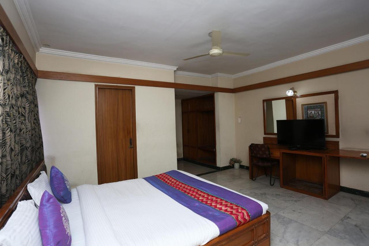 Collection O Shiva'S Regency Hotel Биканер Екстериор снимка