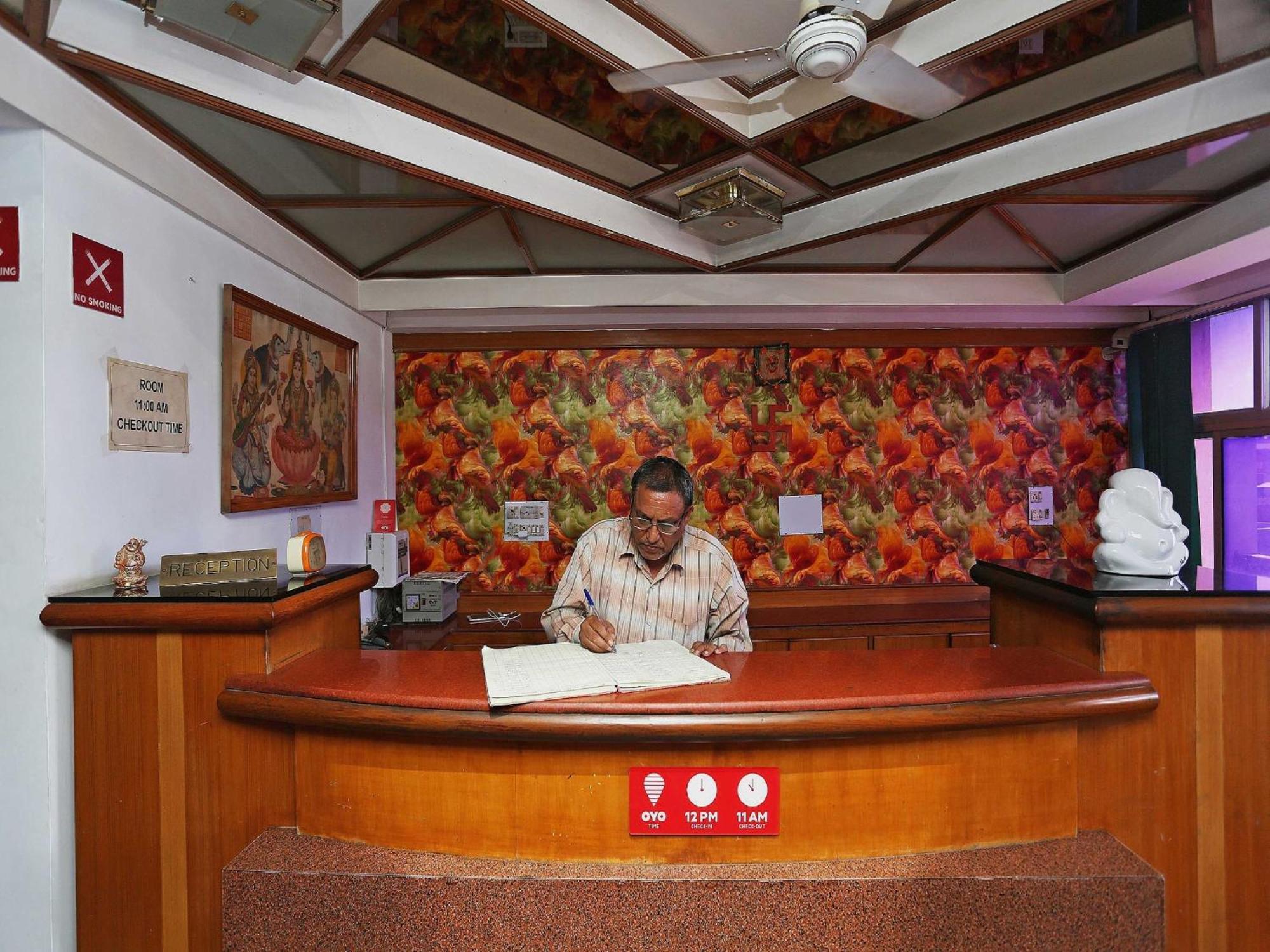 Collection O Shiva'S Regency Hotel Биканер Екстериор снимка