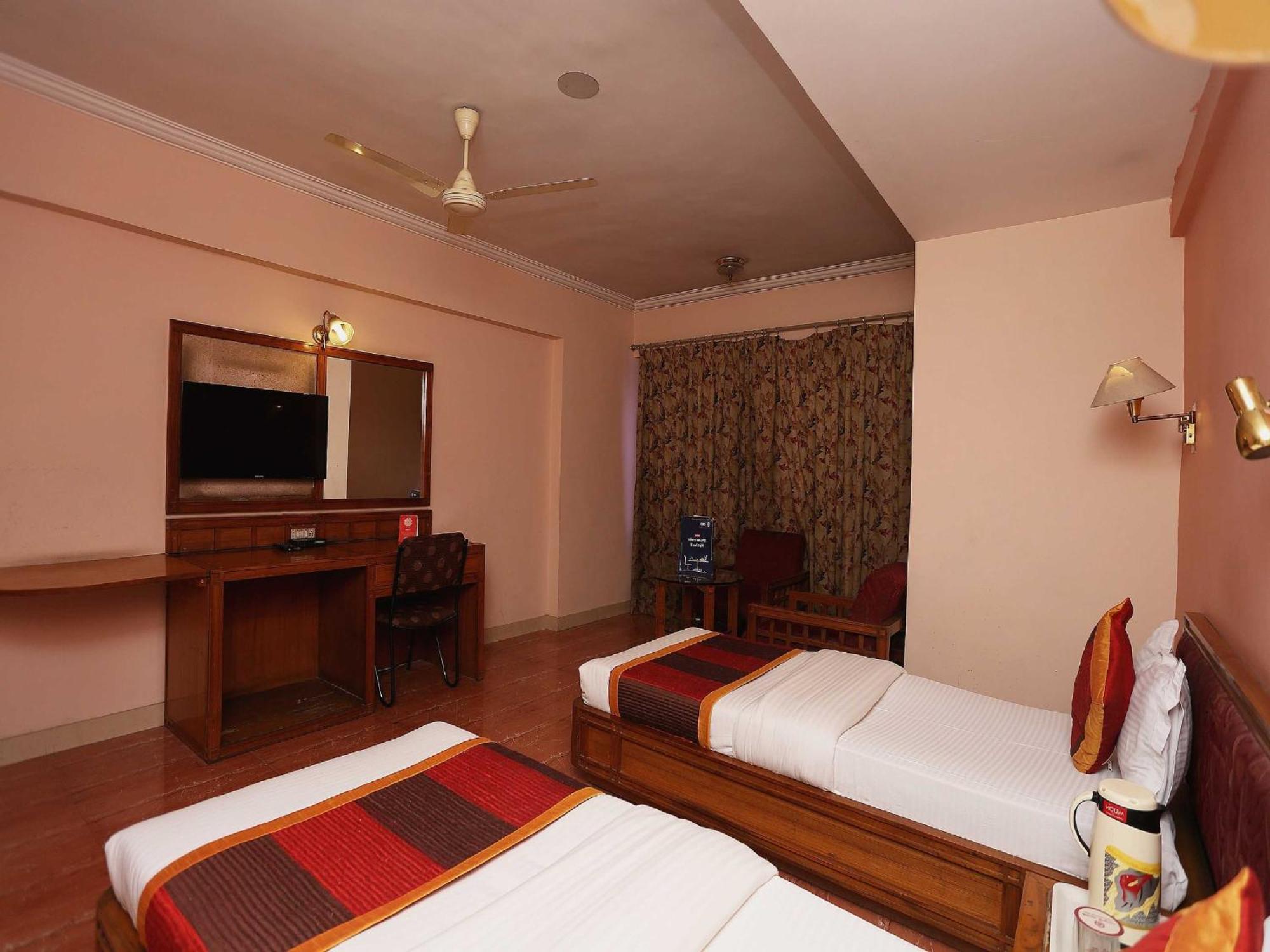 Collection O Shiva'S Regency Hotel Биканер Екстериор снимка